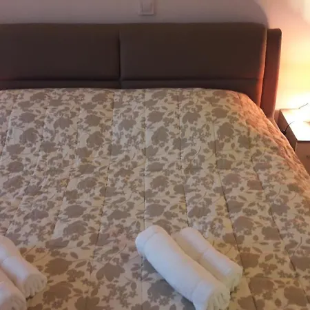 Apartman F & E Apartamento *